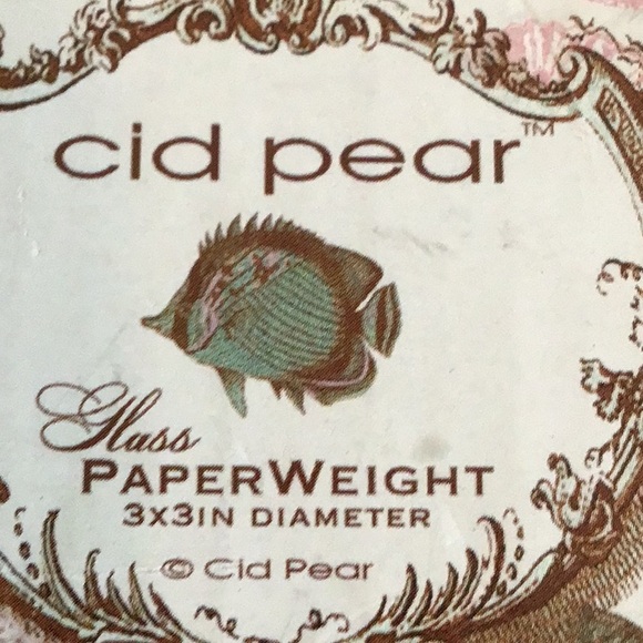 Cid Pear, vintage fish glass paper weight. - Picture 2 of 3